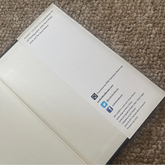 ⭐️3/$25⭐️ The Cuckoo’s Calling by Robert Galbraith - Picture 5 of 5